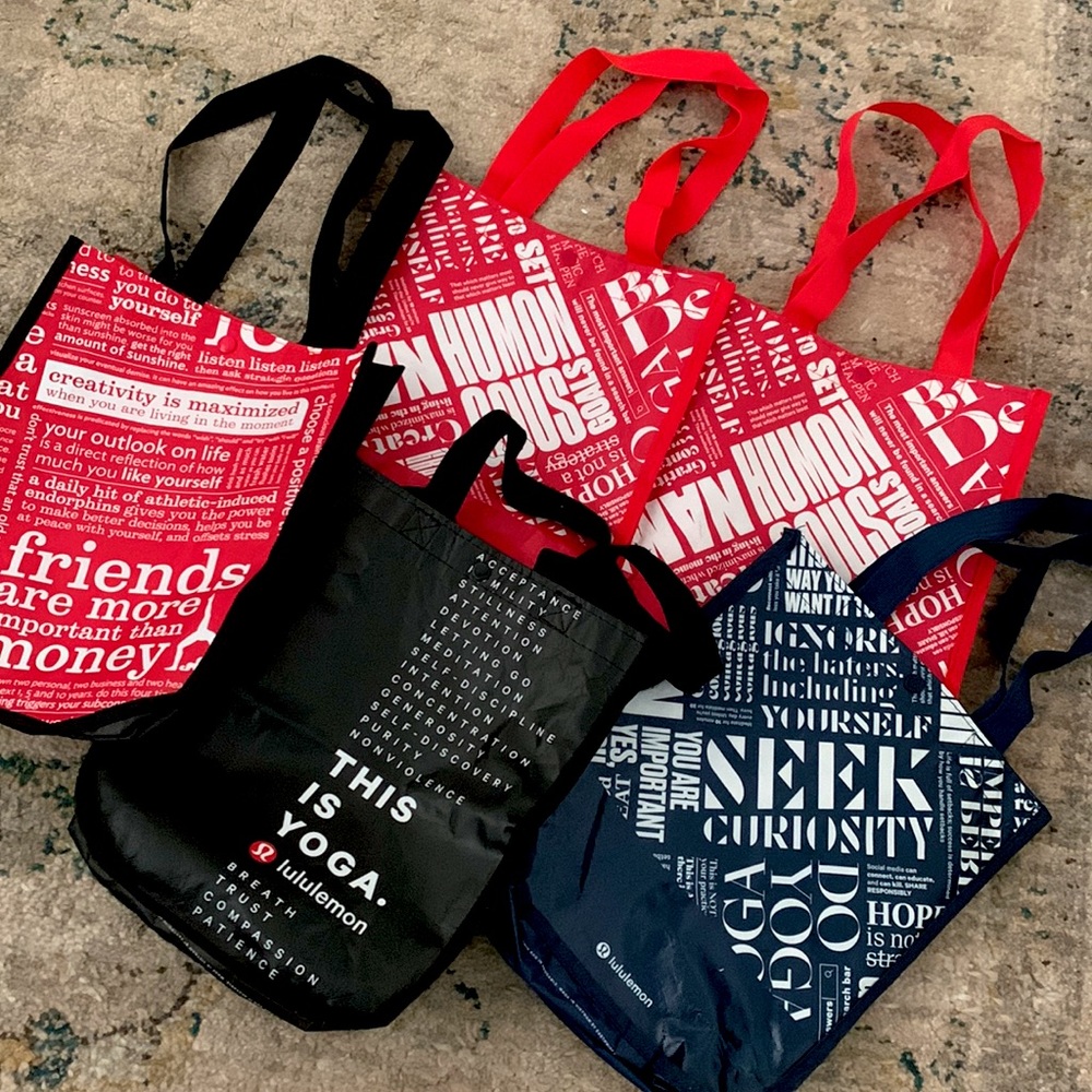 Lot / bundle of 5 shopping lululemon bags